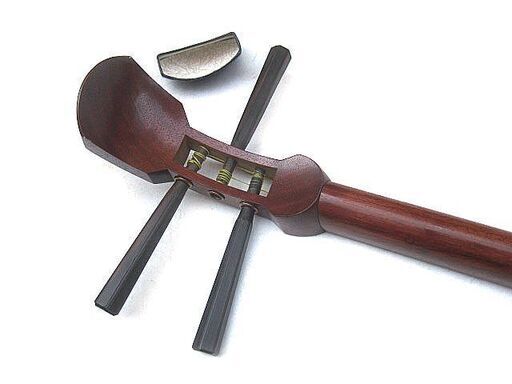 樹脂製 三味線 中棹 皮破れなし 全長約98cm 棹幅約26mm プラスチック製 練習用三味線花梨中棹破れ無し (ぴん さん) 牧野の弦楽器