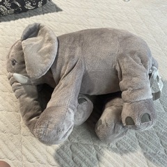 IKEA 象 ぬいぐるみ 2つの画像
