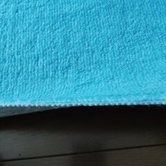 カーペット（水色）の画像