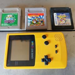 中古 ゲームボーイカラー ソフト3つ付き 任天堂 gameboy colorの画像