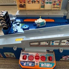 トミカのレールの画像