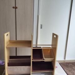 おもちゃ棚美品の画像