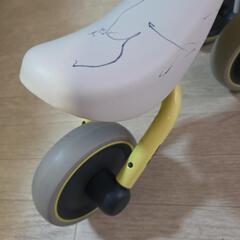 E バイク　三輪車の画像