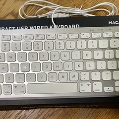 Mac/Window用　外付けキーボード白（USBタイプA接続）の画像