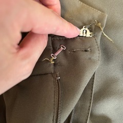 パンツ　ホック縫い直して使える方へ差し上げますの画像