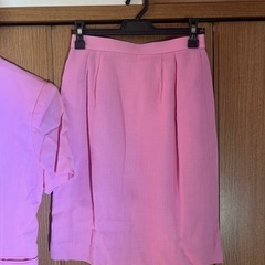 レディース　スーツ　ジャケット＆スカートの画像