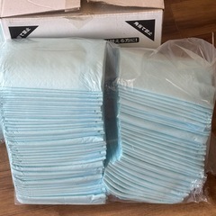 ペットシーツ 150枚くらいの画像