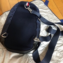 TOMMY HILFIGER ボディバッグ の画像