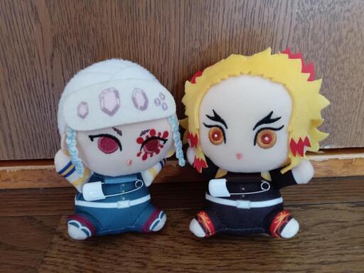 ぬいぐるみまとめ売、鬼滅の刃、バッジセットなど 鬼滅の刃煉獄杏寿郎&宇髄天元くっつきぬいぐるみバッジセット