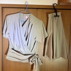 レディース　スーツ　ジャケット＆スカートの画像