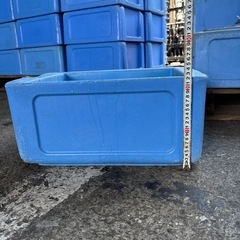 プラスチック製の箱の画像