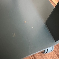 【IKEA】TINGBY ティングビー GREENキャスター付サイドテーブルの画像