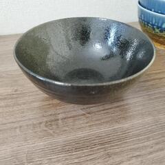 陶器の丼（サイズ大）中古品✖４個の画像