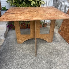 オシャレな作業台　折り畳み　組み立て式　の画像