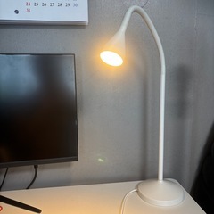 IKEAのスタンドライトの画像