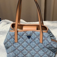 GUESSレア新品未使用品の画像