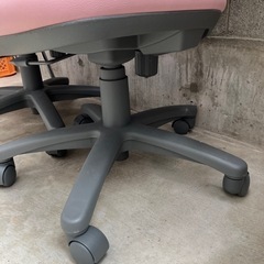オフィスチェアーの画像