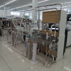 ★リユースのサカイ日立店★HJ7253  ランドリー雑貨 ホワイト H70-120×D16-62×W16-108 クリーニング済み の画像