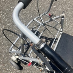介護　介助　リハビリ　歩行器　の画像