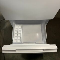 シャープ ノンフロン冷凍冷蔵庫 SJ-D18PJ-W 2024年製 179L 冷凍58L 冷蔵121L 通電確認済み 冷蔵庫 【中古】の画像
