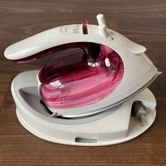 TOSHIBAコードレススチームアイロンの画像