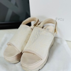 EVOL　フラワーレースバックベルト　厚底　
サンダル IU5058　箱ありの画像