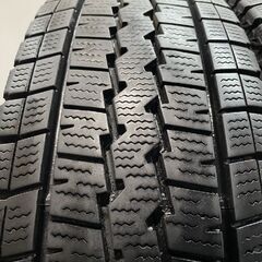 DUNLOP WINTER MAXX SV01 195/80R15 107/105L LT 15インチ スタッドレス 4本 22年製 バリ溝 ハイエース キャラバン等　(KTA294)クレジットカード QRコード決済可能の画像