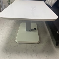 ニトリ　昇降テーブル　白　120cm✖️75cmの画像