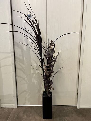 人工観葉植物 モノトーン ブラックリーフ ソードリーフミックスポット 造花 110cm