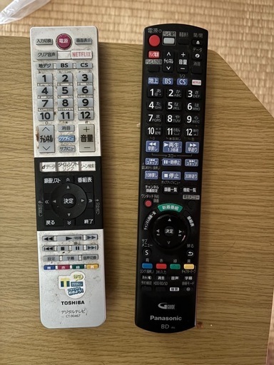 テレビとブルーレイレコーダー一式