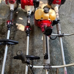 草刈機　刈払機
の画像