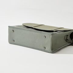 新品　[I’M_O] ショルダーバッグ メッセンジャーバッグ 帆布製 ファスナー付き A4サイズ対応の画像
