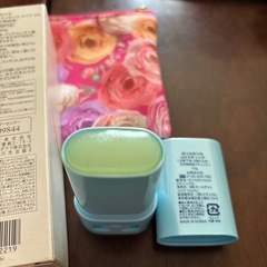 受け渡し予定者決まりました！取りに来れる方限定です。発送はしません。ハンド美容液、UVスティックの画像