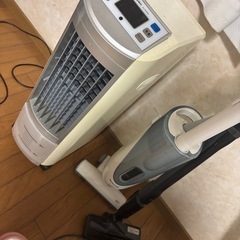 取引中　掃除機2台、冷風機、食器などの画像