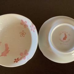 ピーターラビットの小皿　2枚セットの画像