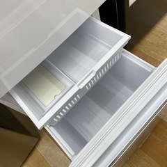 【トレファク ラパーク岸和田店】３ドア冷蔵庫 Haier 286L リファービッシュ品の画像