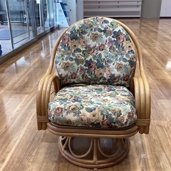 ラタン回転チェア【町田市再生家具】　251288の画像