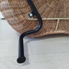 引き取り限定　IKEA ラタン　オーバル型　オットマンガムレフルトの画像