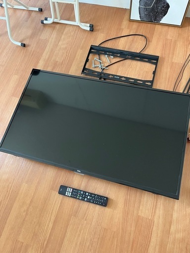 TCL スマートテレビ　壁掛け専用　取り付け器具付き　動作確認済み　40インチ