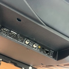 TCL スマートテレビ　壁掛け専用　取り付け器具付き　動作確認済みの画像