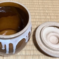 甕（かめ）蓋付きの画像