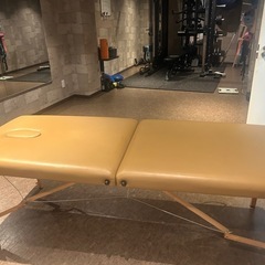 マッサージ施術台ベットの画像