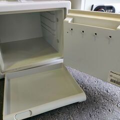 ジャングル和泉大型良品館　金庫　セントリー　Sentry safe　BU-570485　の画像