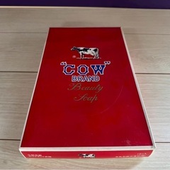 C38 【新品】未使用 牛乳石鹸 固形石鹸 COW 10個入り 赤 レッド の画像