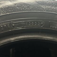 DUNLOP WINTER MAXX WM02 205/65R16 16インチ スタッドレス 4本 23年製 バリ溝 ヤリスクロス C28セレナ MINIクロスオーバー等　(KTA299)クレジットカード QRコード決済可能の画像