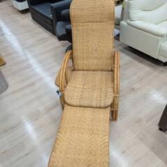 ジモティー割引🏷️【ジャングルジャングル 岸和田和泉インター店】オットマン付きリクライニングチェア 籐  和泉市 堺市 岸和田市 泉大津市 高石市 泉北郡熊取町の画像