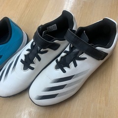 サッカーシューズ2足の画像