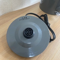 ニトリ 電気ケトル（半年使用・取っ手に傷あり・無料）の画像