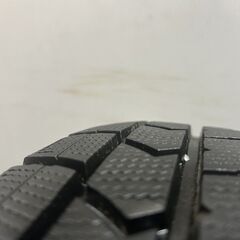 DUNLOP WINTER MAXX WM02 205/60R16 16インチ スタッドレス 4本 24年製 バリ溝 ビアンテ プリウスα SAI ジューク ヴォクシー等　(KTA305)クレジットカード QRコード決済可能の画像