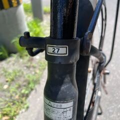 自転車　No.399　ブラック　27インチ　6段切り替え付き　※シフトグリップ欠品、ペダルグリース切れ　【リサイクルショップどりーむ荒田店】の画像
